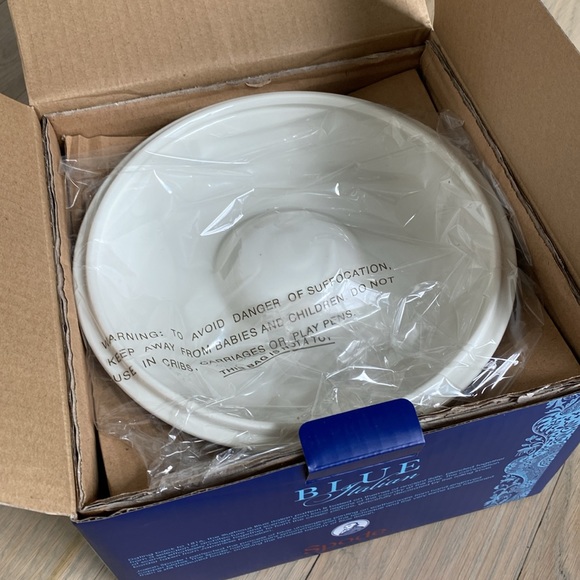 Blue Italian Round Covered Deep Dish - Picture 9 of 11